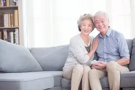 人过50岁后，生活中若能做到“1贪2不贪”，身体健康老来安图片