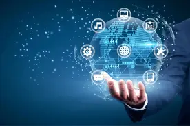 大佬们会给出什么建议？雷军马化腾严肃认真，杨元庆的回答亮了图片