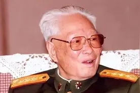 他是本该授上将的开国中将，四个儿子全是将军，一个是上将图片