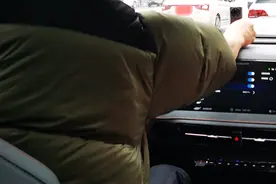 长沙网红司机“骡子”：曾卖膏药、跑滴滴，现在靠唱歌攒下700万粉丝，帮家乡“振兴助农”带货图片