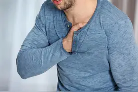 高梯摔落致锁骨骨折，肩部肿胀、畸形怎么办？图片