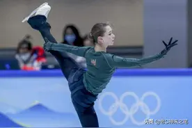 为了成全别人？瓦利耶娃到底是不是主动摔倒成全队友？图片