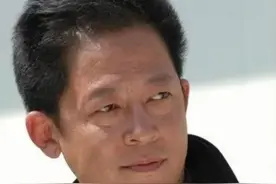 情场浪子王志文，脾气臭架子大，却为妻子陈坚红变身三好男人图片
