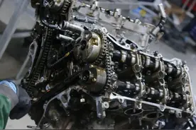 搞了辆“破烂报废”的07年12代皇冠，进厂翻新重造，复活又变新车图片