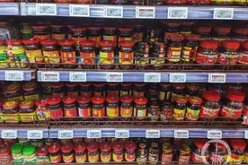 “老干妈”涨价 商家：从去年一直涨到今年图片