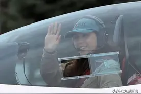 19岁飞越五大洲52国！英国少女或将成最年轻环游世界女飞行员图片