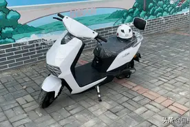 电动车装锂电池到底用哪种更安全，有人说会爆炸，听听师傅怎么说图片