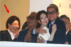 郭富城赛马赢200万港元，激动拥抱方媛，身旁岳父笑得见牙不见眼图片