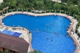 贵阳：开在社区的游泳馆，夏日消暑好去处图片