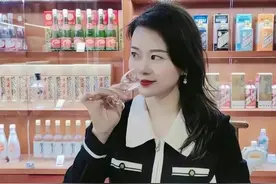 追踪晓庄学院大瓜！千万富婆甘拜杨书记裤裆，最终他扛下了所有…图片
