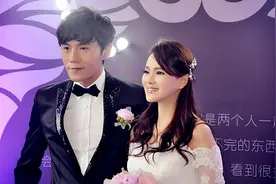 秦昊谈婚姻：我们磨合得很好！经常想起漂亮太太带着漂亮女儿探班图片