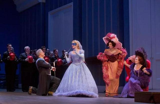 ����ά���ǵ�����ʦ������������۷�֮������ЦҲ�����������