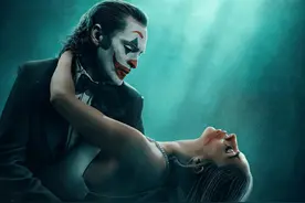 华金·菲尼克斯和Lady Gaga主演的《小丑2：双重妄想》发布首支预告图片