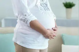 同是孕妇，为啥肚形会不同？无关宝宝性别，4点原因说明图片