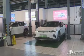 @新能源车主，车辆涉水有隐患，长时间泡水别启动图片