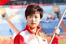 施之皓：赴巴新执教，二婚娶弟子李楠，弃用郭跃引争议图片