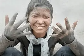 安徽“水泥妹”张方方：否认是炒作，拒绝接受赠款，如今成小主播图片