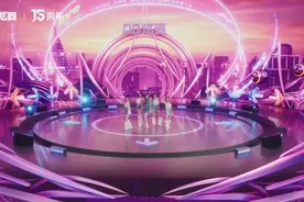 妈妈玩了十三年《QQ炫舞》图片