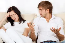 中年夫妻的真实婚姻现状是怎么样的？激情褪去，只剩下一地鸡毛图片