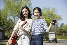 我有三个疯狂的闺蜜：三个女人，三个故事，三种截然不同的人生图片