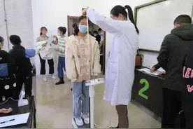 辽宁学生不配合学校验血，家长坦言“我教的”，勇敢言行获赞无数图片