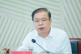 杨晓和：坚定不移发展大健康产业 把儋州洋浦打造成国人首选的度假天堂和休闲疗养最佳目的地图片
