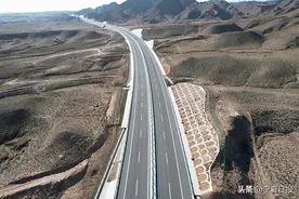 中国首条穿越沙漠腹地高速——乌玛高速青铜峡至中卫段正式通车！壳牌沥青首次应用于宁夏市场高速公路建设图片
