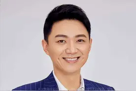 山东综艺主持人李鑫，因五千月薪而辞职，如今一天挣十万图片