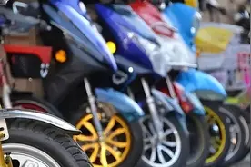 电动车有绿、黄、蓝、白牌之分，有什么不一样？告诉你答案图片