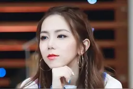 不主动还不拒绝！被称为“女海王”的邓紫棋，玩得比华晨宇花多了图片