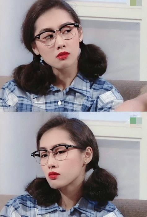 美女港星朱茵：住深山，一辆破车开26年，为何还要执意嫁给黄贯中
