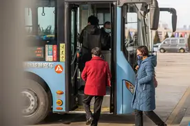 请注意，近期荣成市公交运行时间有调整图片