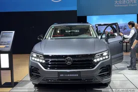 提供2.0T、3.0T+8AT标配空悬，从59万降至44万！途锐价格跳水图片