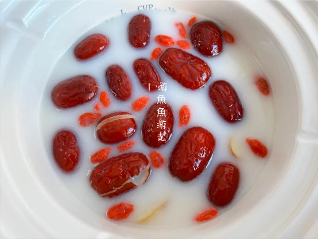 孕期喝花胶炖红枣 2026年孕期喝花胶炖红枣可以吗