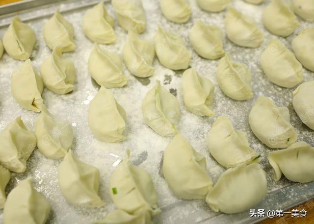 正月初五，别忘开门迎财神，还有“做三事吃二样”，迎财神发大财