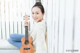 不管你信不信，对女人动情了的男人，往往会出现“两幅面孔”图片