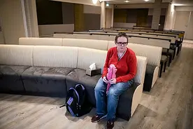 18年荷兰抑郁症女孩安乐死，记录人生最后26天，喝毒药前崩溃大哭图片