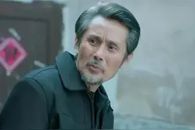 《鸡毛飞上天》：骆父处心积虑求得玉珠谅解，是对玉珠最狠的算计图片