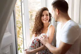 和女人日久生情的好方法：多聊这些话题，感情逐渐升温图片