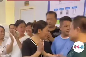 广东一工厂老板宣布：员工子女考上国防科技大学，奖励50000！图片