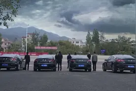 《狂飙》车牌号穿帮镜头图片