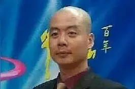 梨园艺｜同样摔僵尸，邵海龙摔出了绝活，两个大腕儿摔的丢人现眼图片