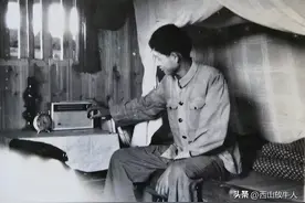 “偷听敌台”的日子图片