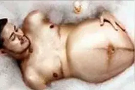 世界上第一个怀孕的“男人”图片