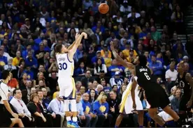 库里一段式投篮和二段式投篮，普通人到底该练哪种投篮方式？图片