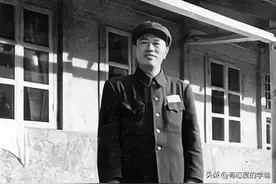 180师兵败汉江，韦杰回国后当了25年的副司令，邓华：你很不容易图片