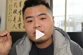 豆二两：无缘无故在家乡镇子上被人打，大过年的到底发生了什么事图片