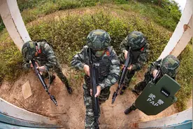 武警不再接受军队和政府双重管辖，地方当局还有权力部署武警吗？图片