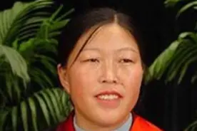 1985年,19岁女孩被迫嫁到荒漠,数次逃离未果，17年后国家为她颁奖图片