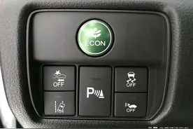 大多数人说上车就要关，自动启停到底伤不伤车？老司机告诉你图片